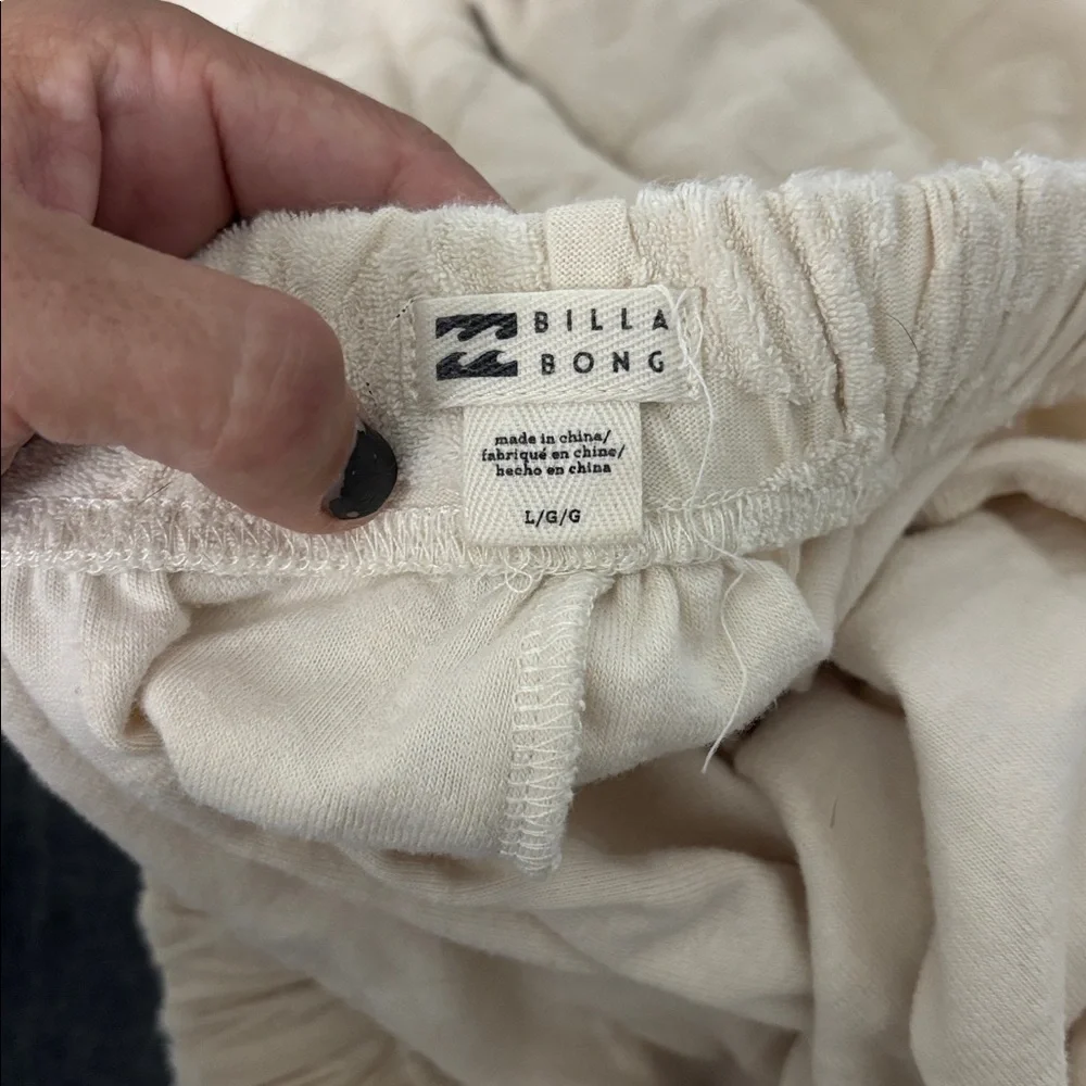 Billabong Women's Cream Textured Set - Picture 6 of 6